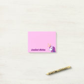 Post-it® notes rose licorne personnalisées mignonn (Sur un bureau)