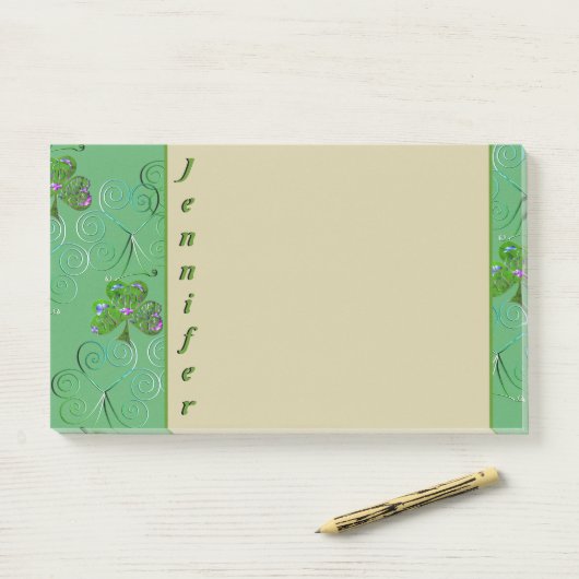 Post-it® Notes shamrocks (Sur un bureau)