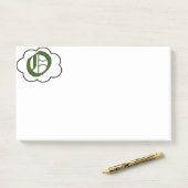 Post-it® Notes sur le monogramme O initial (Sur un bureau)