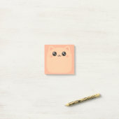 Post-it® Notes sur le visage de chat mignon (Sur un bureau)