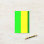 Post-it Notes Vert Jaune Rayure (Sur un bureau)