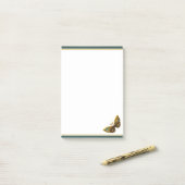 Post-it® Ornate Gold & Turquoise Butterfly 4"x6" (Sur un bureau)