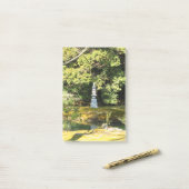 Post-it® Pagode au serpent blanc / Hakuja No Tsuka (Sur un bureau)