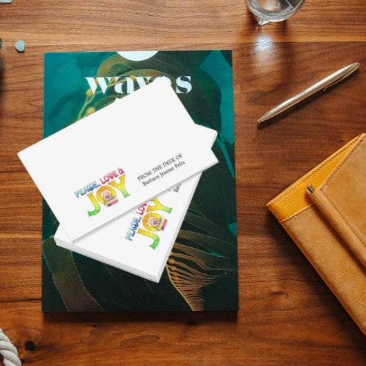 Post-it® Paix, Amour et Joy Kitty avec des livres