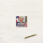 Post-it® Papa Trump (Sur un bureau)
