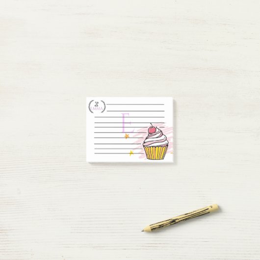 Post-it® Papier notes personnalisés avec monogramme Cupcake (Sur un bureau)