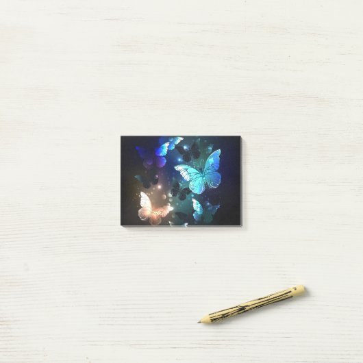 Post-it® Papillon de nuit (Sur un bureau)