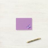 Post-it® Papillon rose et pourpre (Sur un bureau)