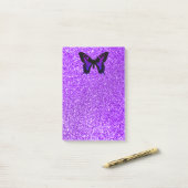 Post-it® Papillon Violet sur Paillettes (Sur un bureau)