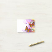 Post-it® Papillons Monarque sur Arrière - plan pourpre (Sur un bureau)