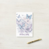 Post-it® Papillons personnalisés Purple Nom Fille (Sur un bureau)