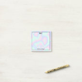 Post-it® Pastel Holographique Texture Monogramme Initiales (Sur un bureau)