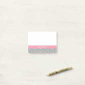 Post-it® Pastel Pink et Grey Chevrons Nom personnalisé (Sur un bureau)