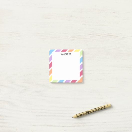 Post-it® Pastel Rainbow Diagonal Stripes Nom | Personnalise (Sur un bureau)