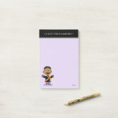 Post-it® Peanuts | Franklin Halloween Vampire (Sur un bureau)
