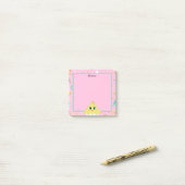 Post-it® Peekaboo rose bébé poussin (Sur un bureau)