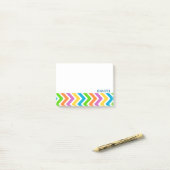 Post-it® Personnalisé couleur Motif Chevron (Sur un bureau)