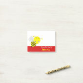 Post-it® Personnalisé mignon jaune mielBee (Sur un bureau)