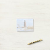 Post-it® Phare robuste sur une côte rocheuse en hiver (Sur un bureau)
