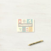 Post-it® Pharmacien Professionnel Iconique Conçu (Sur un bureau)