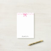 Post-it® Pink Bow Coquette Watercolor Cute Custom Name (Sur un bureau)