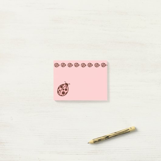 Post-it® Pink Ladybug Post It Notes Cadeau (Sur un bureau)