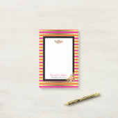 Post-it® Pink, Orange & Faux Tesselles métalliques avec/ Fl (Sur un bureau)