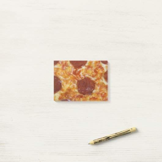 Post-it® Pizza de pepperoni (Sur un bureau)