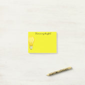 Post-it® Plaques de note d'ampoule jaune (Sur un bureau)
