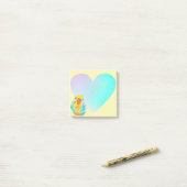 Post-it® Plutôt Budgerigar Parakeet Rainbow Ombre Heart (Sur un bureau)