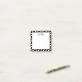Post-it® Points noirs et blancs personnalisés (Sur un bureau)
