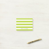 Post-it® Pomme vert et blanc Classic rayures Monogramme (Sur un bureau)