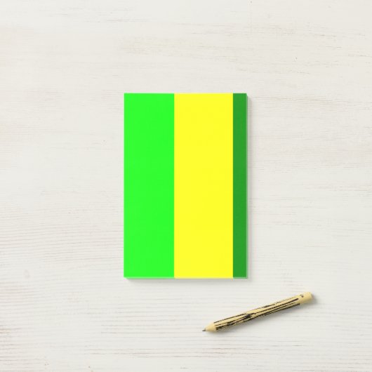 Post-it® Post-it Notes Vert Jaune Rayure (Sur un bureau)