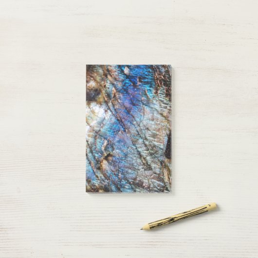 Post-it® Profondeurs Iridescendantes (Sur un bureau)