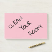 Post-it® Rappel géant "Nettoyez votre chambre !" (Sur un bureau)