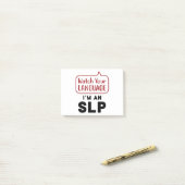 Post-it® Regardez votre langue Je suis un SLP (Sur un bureau)