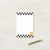 Post-it® Reine d'or et roi aux échecs noir et blanc Post-it (Sur un bureau)