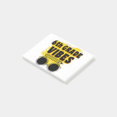 Post-it® Retour à l'école T-shirt 6e année Vibes Enfant pre (Incliné)