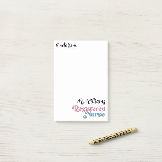 Post-it® Retro Typographie Infirmière inscrite Notes (Sur un bureau)