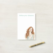 Post-it® Robe à mât rouge (Sur un bureau)