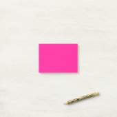 Post-it® Rose fluorescent (Sur un bureau)