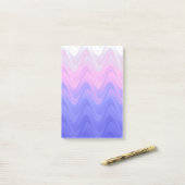 Post-it® Rose Violet Abstrait Ondulé (Sur un bureau)