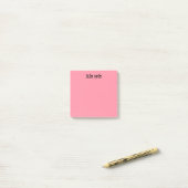 Post-it® Rouge pastel (Sur un bureau)