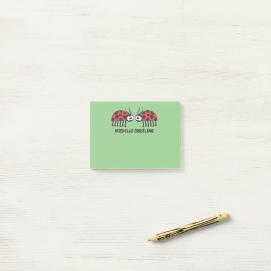 Post-it® Rouge Vert doux Noir Curieux Ladybug et Spots (Sur un bureau)