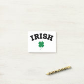 Post-it® Shamrock irlandais St Patrick's (Sur un bureau)