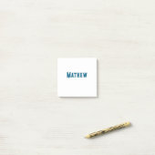 Post-it® simple lettre initiale monogramme ajouter votre no (Sur un bureau)