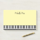 Post-it® Simple mignon musical Piano Clavier Pale Jaune (Sur un bureau)