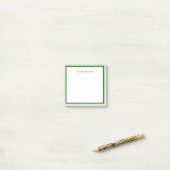 Post-it® Simple Moderne Monogramme Vert Bordure Double Ton (Sur un bureau)