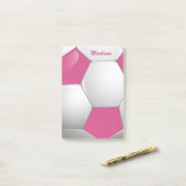 Post-it® Soccer Ball Pink and White (Sur un bureau)