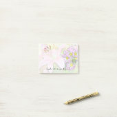 Post-it® Sourire c'est de nouvelles notes d'un courrier de (Sur un bureau)